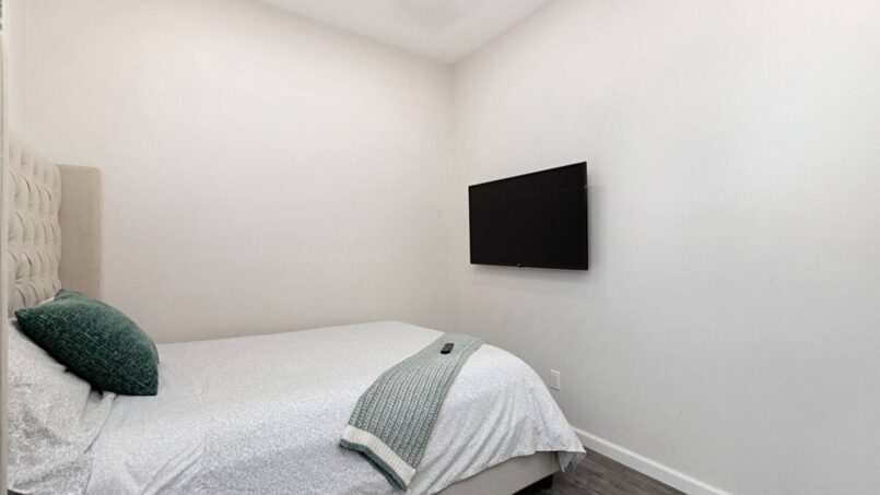 Serra Mesa San Diego vacation rental - second queen bedroom